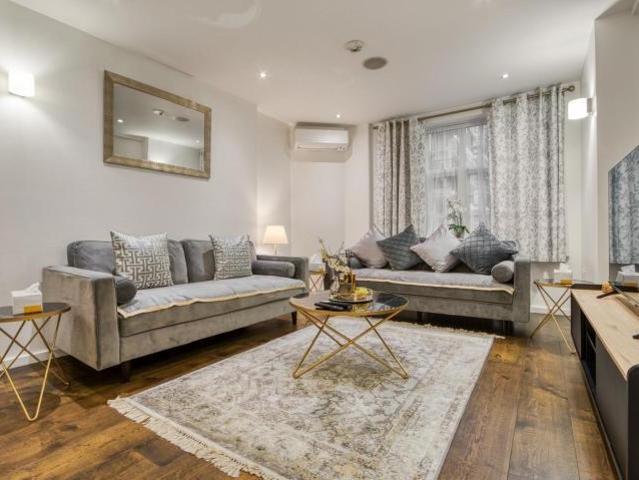 Flat for sale in Knightsbridge, Isle Of Man