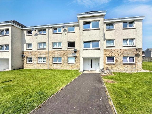 Flat for sale in Lesmahagow, Scotland