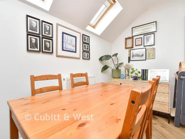 Flat for sale in Rosehill, Greater London