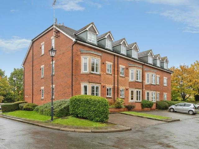 Flat for sale in Hoole, Chester