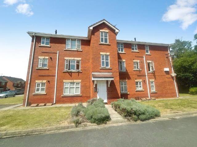 Flat for sale in Elmfield, Leicestershire