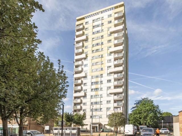Flat for sale in West Kensington, Greater London