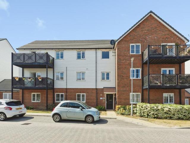 Flat for sale in Westwood, Acol