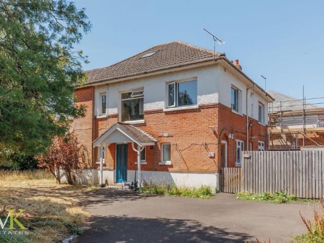Flat for sale in Winton, Bournemouth