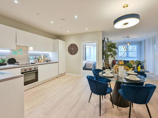 Flat for sale in Bermondsey, Isle Of Man
