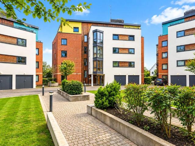 Flat for sale in Camberley, Surrey Heath
