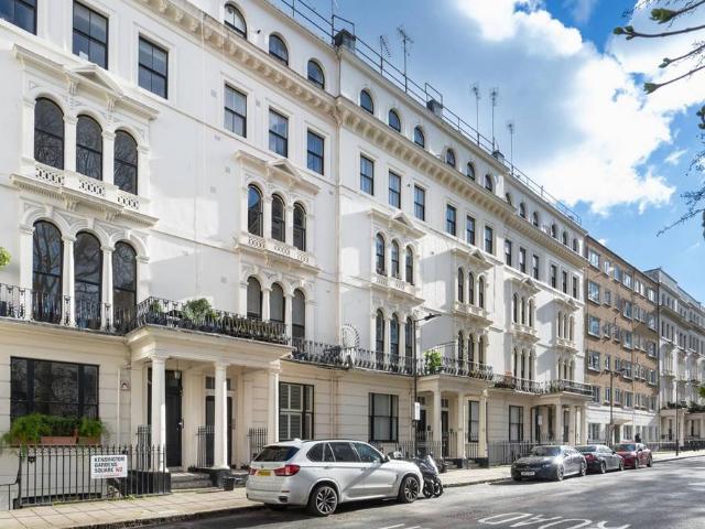 Flat for sale in Kensal Town, Bayswater