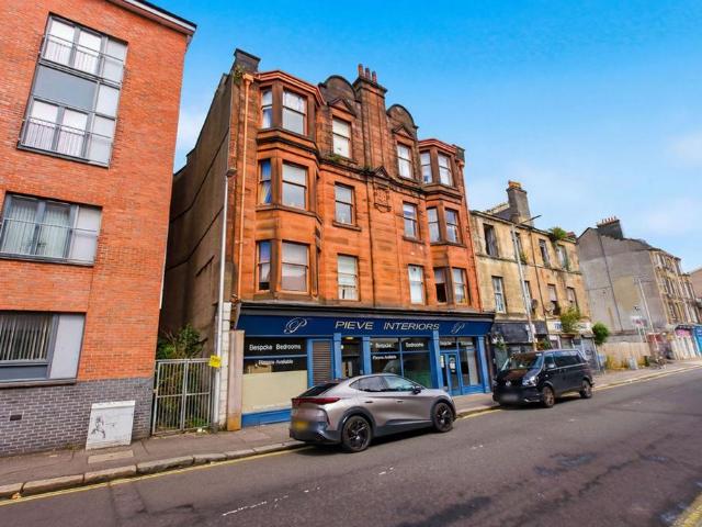Flat for sale in Williamsburgh, Glenburn