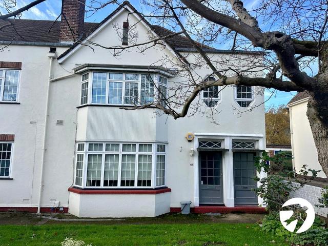Flat for sale in London Borough of Lewisham, Blackheath