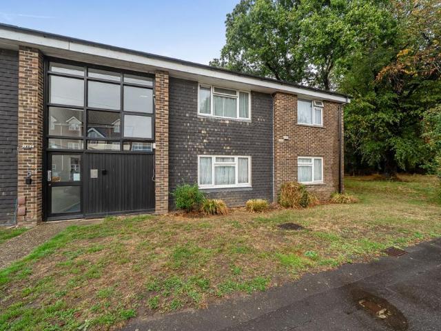 Flat for sale in Chichester, Littlecote