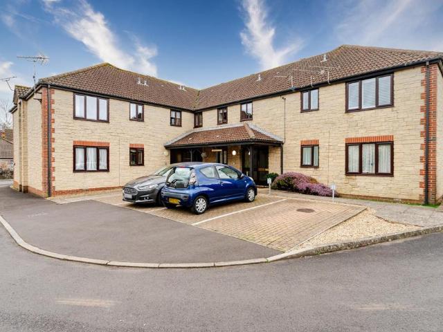 Flat for sale in Congresbury, North Somerset