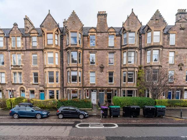 Flat for sale in Marchmont, Scotland