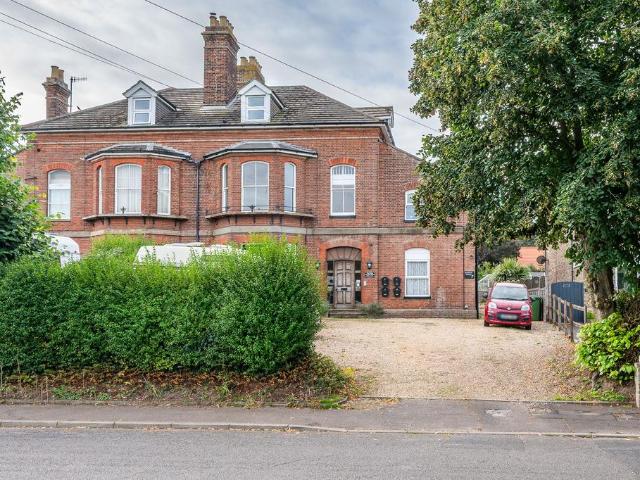 Flat for sale in Comers, Norfolk
