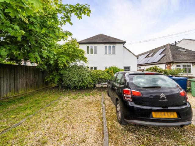 Flat for sale in The Slade, Oxfordshire