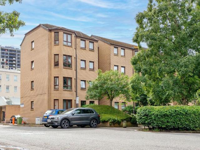Flat for sale in Sandyford, Scotland