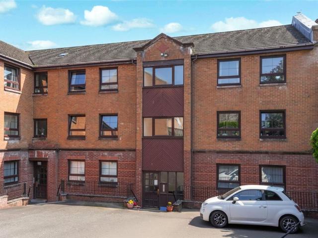 Flat for sale in Greenock, Scotland