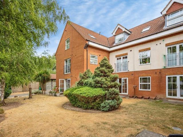 Flat for sale in Barton In Fabis, East Midlands