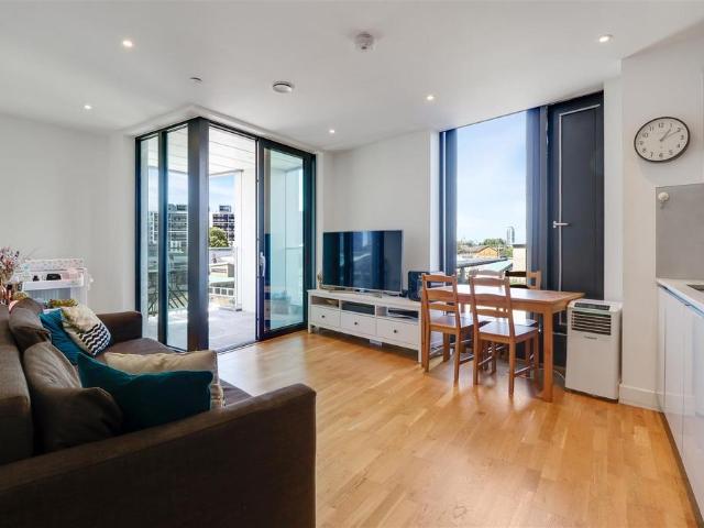 Flat for sale in London Borough of Lewisham, Greater London