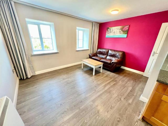 Flat for sale in Far Cotton and Delapre, Far Cotton