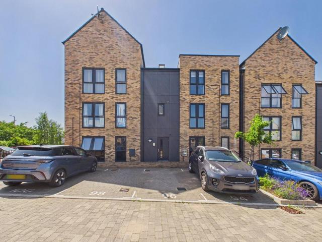 Flat for sale in Feckenham, City Of Bristol