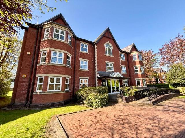Flat for sale in Georgia, Greater Manchester