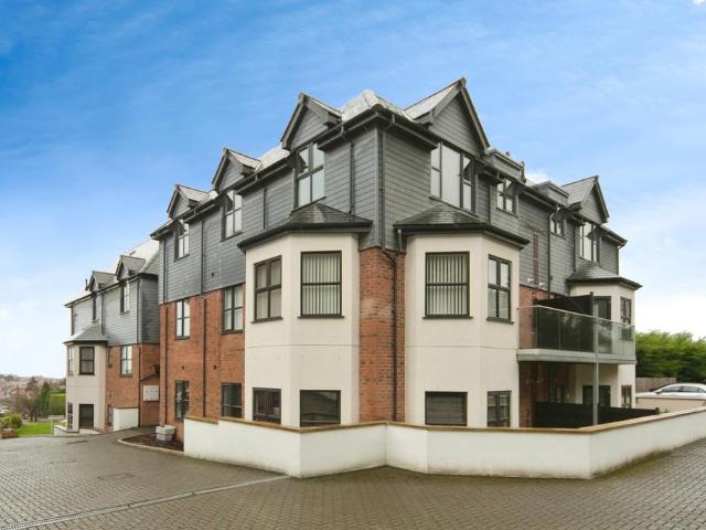 Flat for sale in Colwyn Bay, Wales