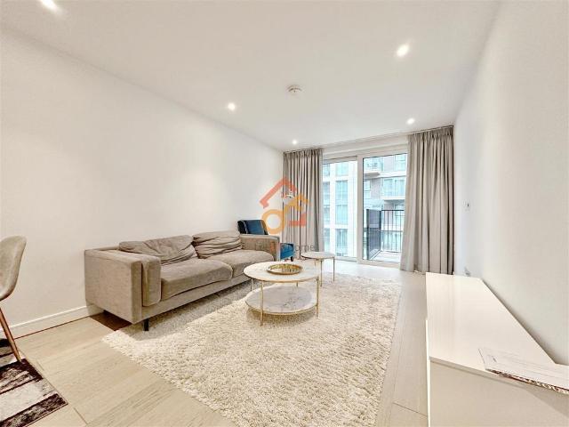 Flat for sale in Greater London