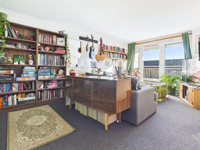 Flat for sale in Aldrington