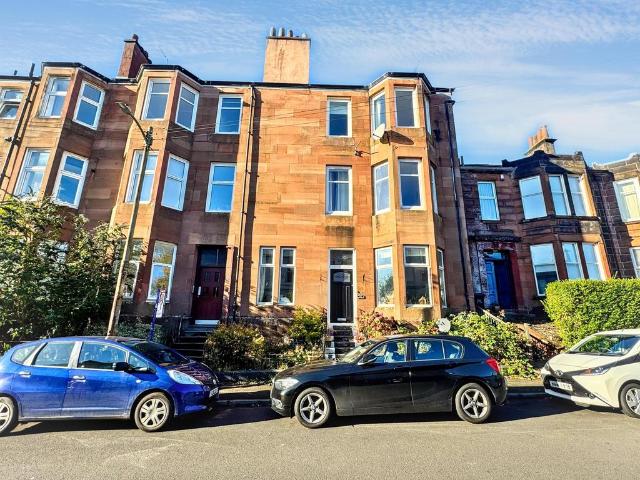 Flat for sale in Hangingshaw, Glasgow