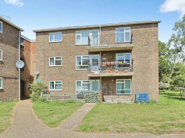 Flat for sale in Heigham Grove, East Bank