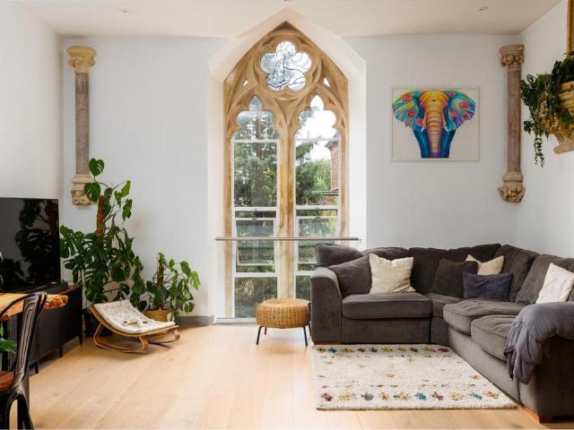 Flat for sale in Tyndall's Park, Feckenham