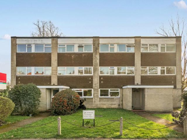 Flat for sale in Beckenham, Greater London