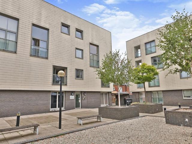 Flat for sale in East Bank, Norfolk