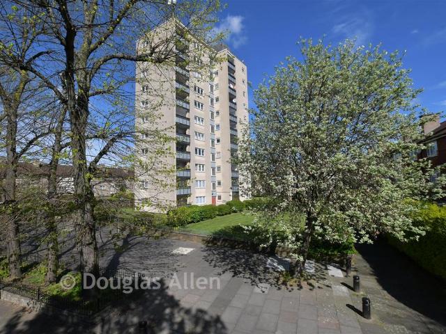Flat for sale in Forest Gate, Greater London