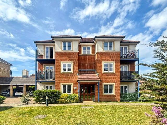 Flat for sale in Sovereign Harbour, Eastbourne