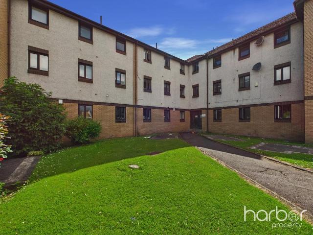 Flat for sale in Hamilton, Scotland