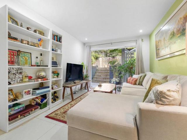 Flat for sale in Brixton, Greater London