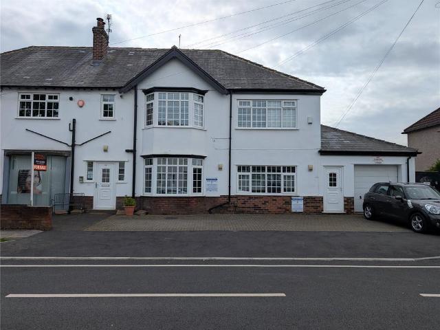 Flat for sale in Allerton, Calderstones