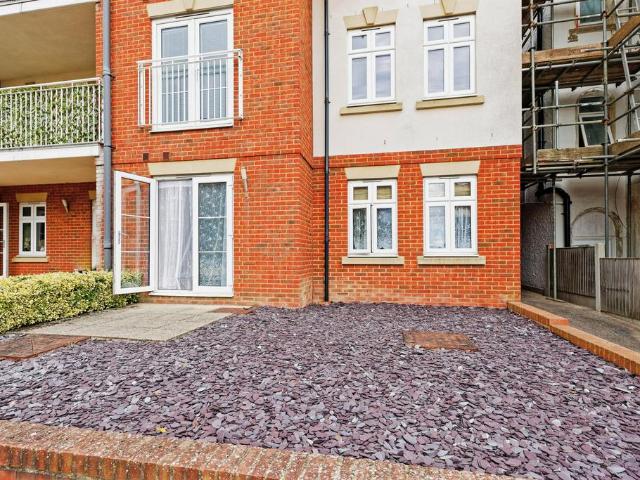 Flat for sale in West Cliff, Acol