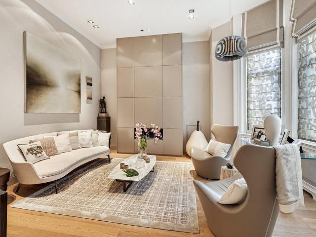 Flat for sale in Brompton, Greater London