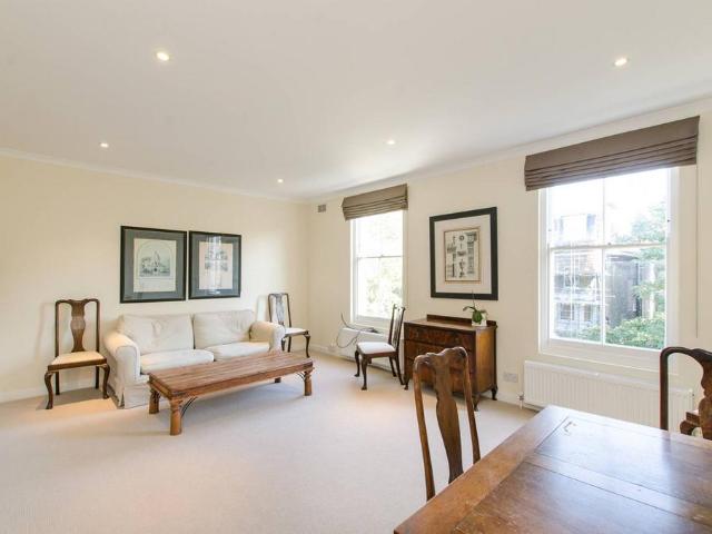 Flat for sale in Earl's Court, Isle Of Man