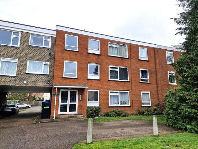 Flat for sale in London Borough of Harrow, Greater London