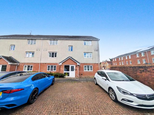 Flat for sale in Kilwinning, Scotland