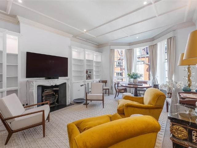 Flat for sale in Chelsea, Greater London