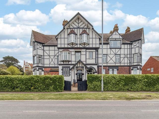 Flat for sale in Comers, Norfolk
