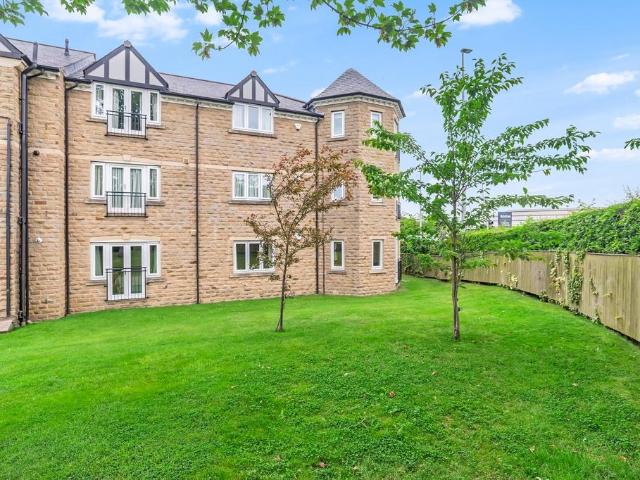Flat for sale in Ilkley, West Yorkshire
