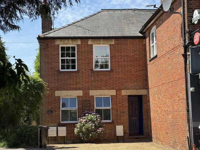 Flat for sale in Wheelerstreet, Fole