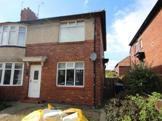 Flat for sale in High Heaton, Tyne And Wear