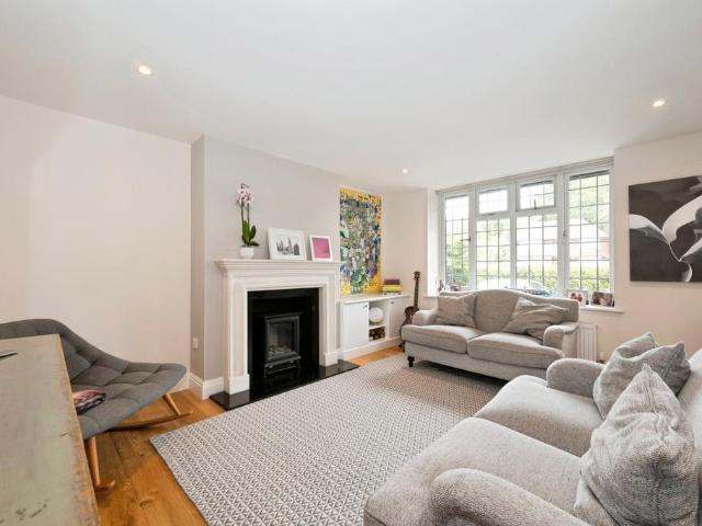 Flat for sale in Lower Green Esher, Blackhills