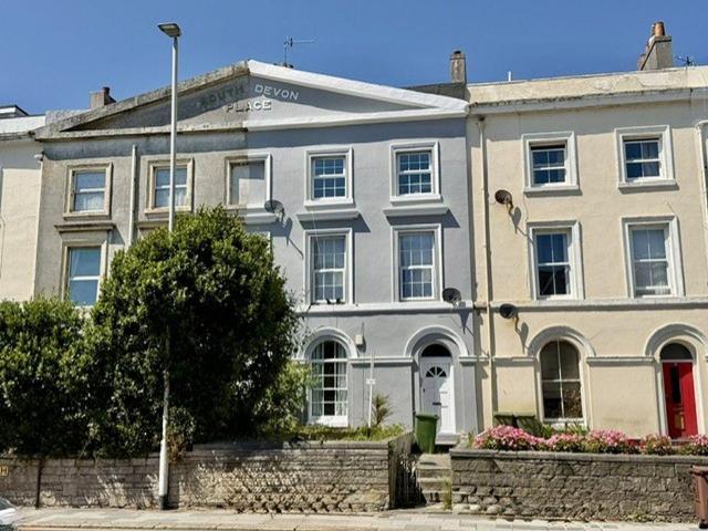 Flat for sale in Cattedown, Mount Wise